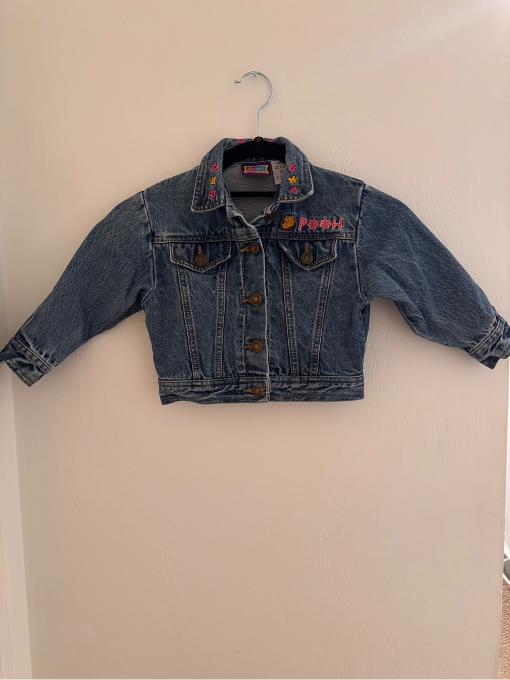 Vintage Y2K Winnie the POOH denim jean jacket. Little girls size 3T.